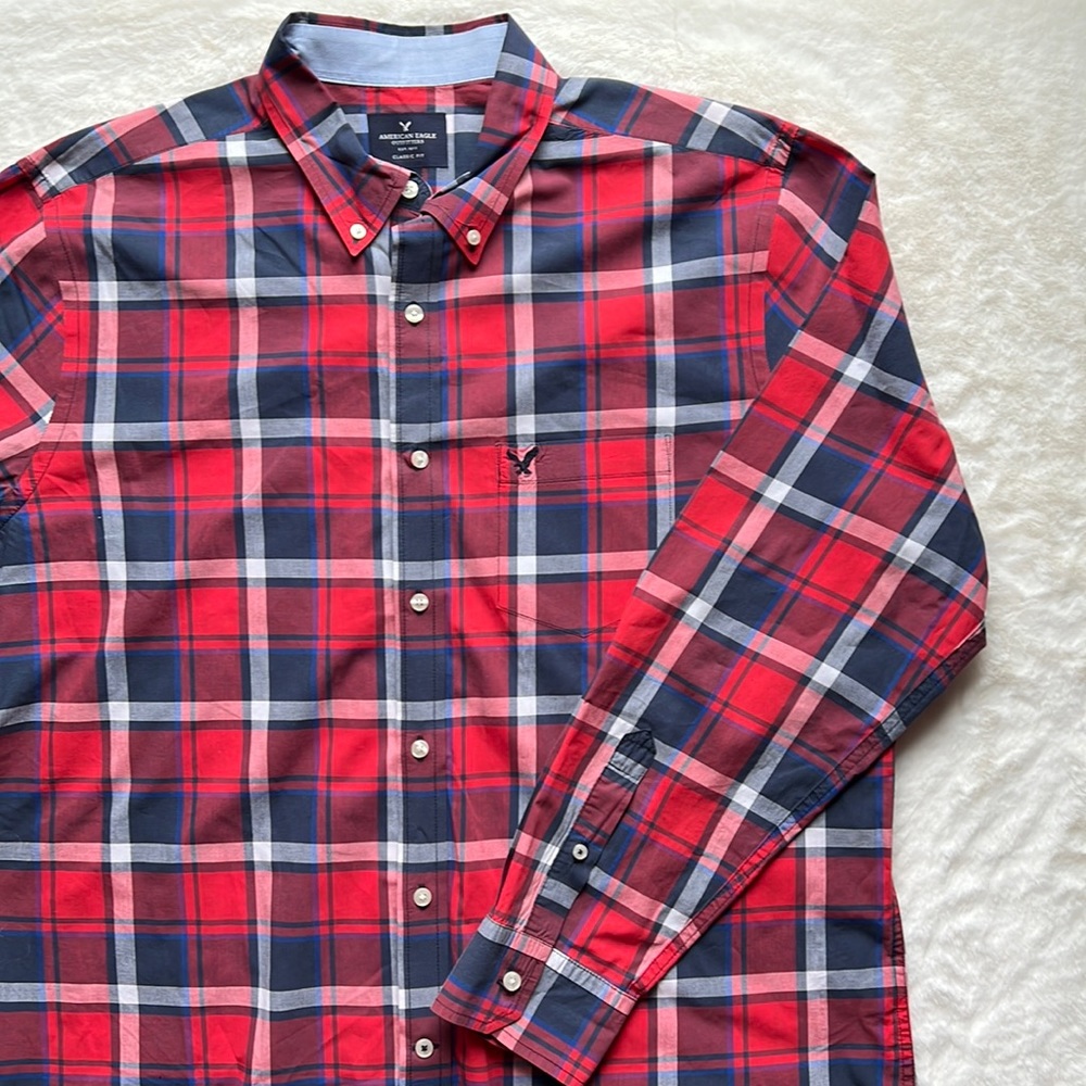 American‎ Eagle Outfitters Button Down Shirt